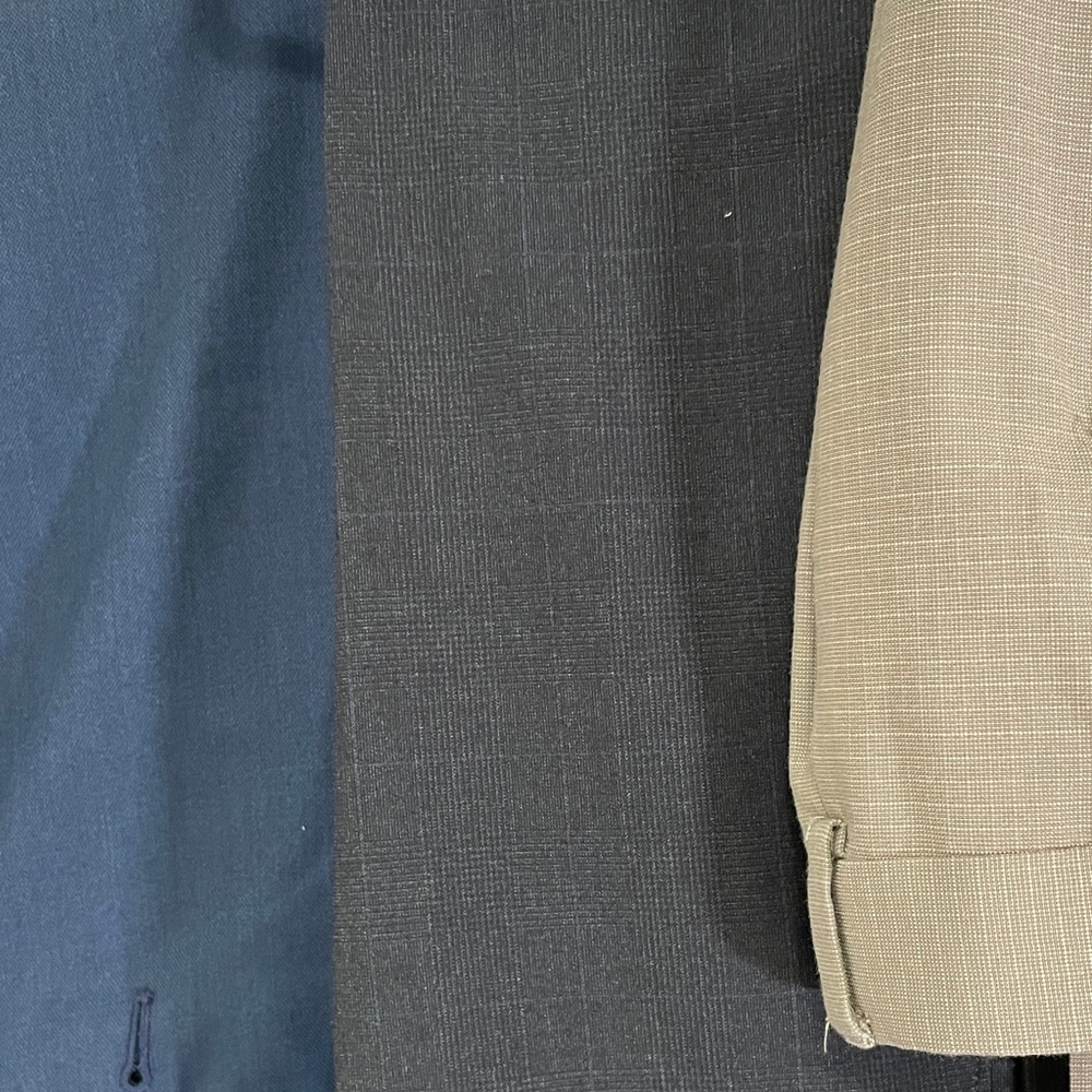 5 pair 36x30 Roundtree & Yorke Dress Pants Black, Navy, Charcoal, Blue &Khaki - Picture 4 of 7